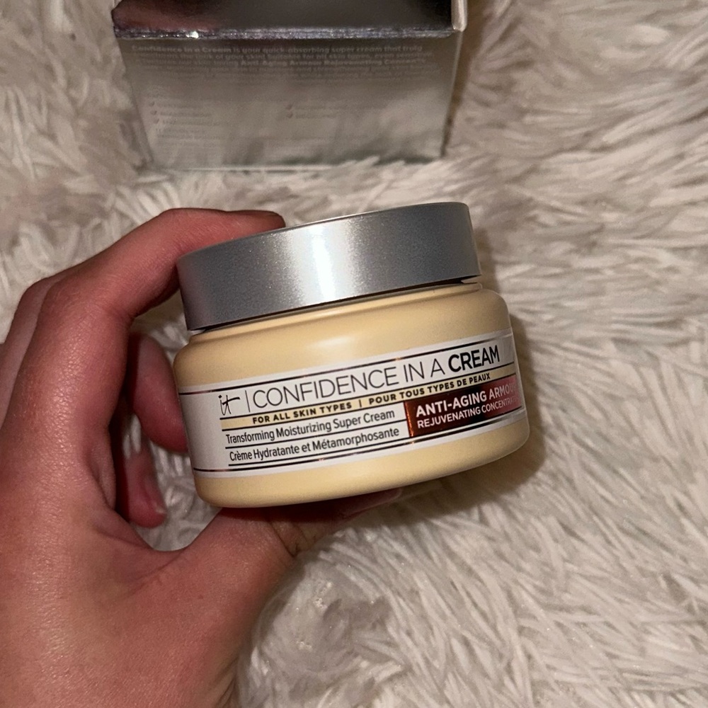 Brand New it Cosmetics Confidence in a Cream Anti-Aging Hydrating Moisturizer